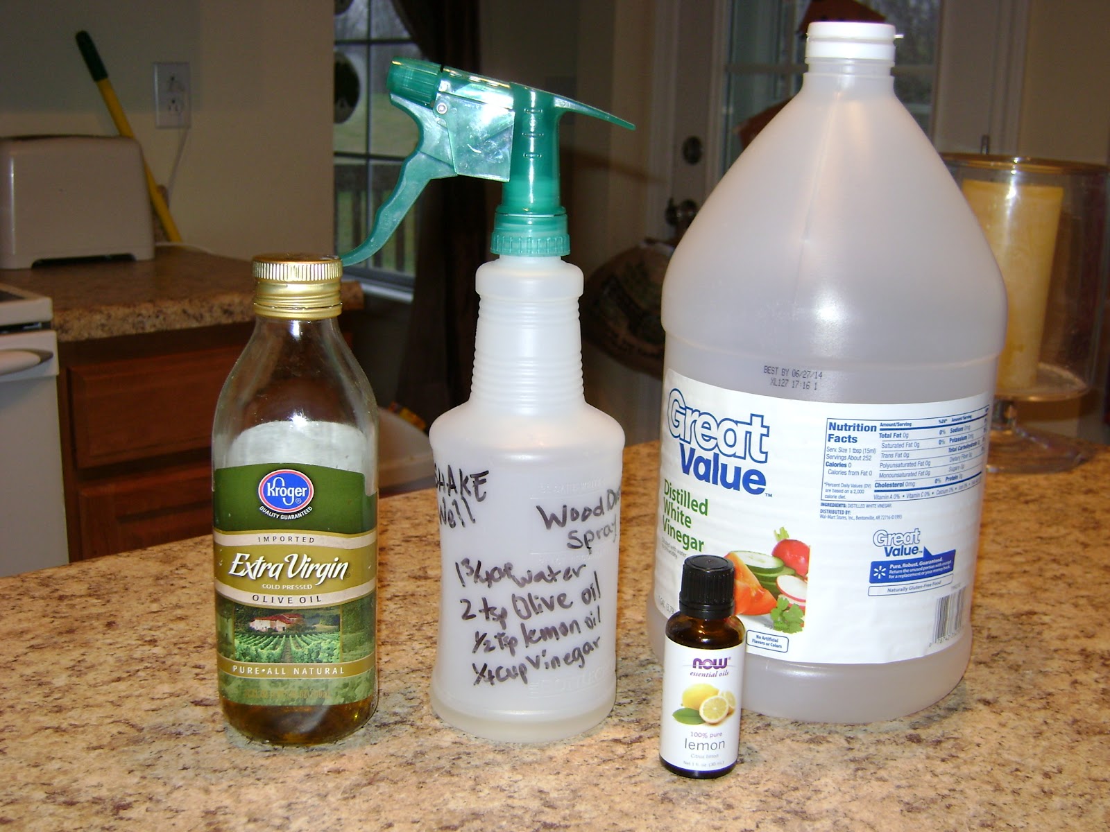 Do it myself Mama Natural Wood Cleaner and Dusting Spray